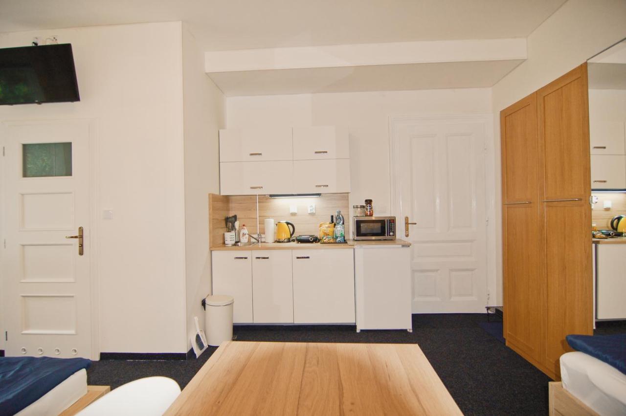 Aparthotel Vitkovice ออสตราวา ภายนอก รูปภาพ